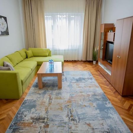 The Green Apartment In The Heart Of Old Sofia 1Bdr Екстер'єр фото
