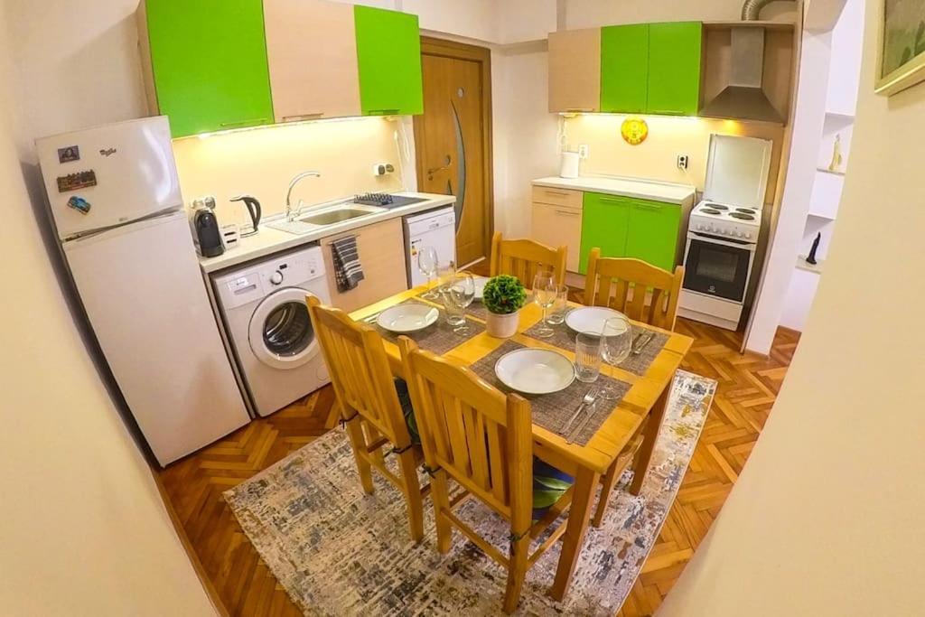 The Green Apartment In The Heart Of Old Sofia 1Bdr Екстер'єр фото